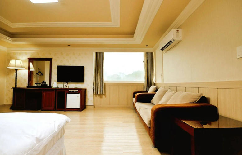 Chambord Hotel