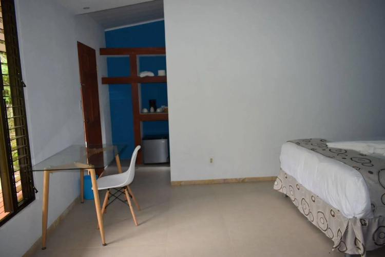 Hotel Quelitales