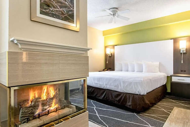 Clarion Inn Willow River
