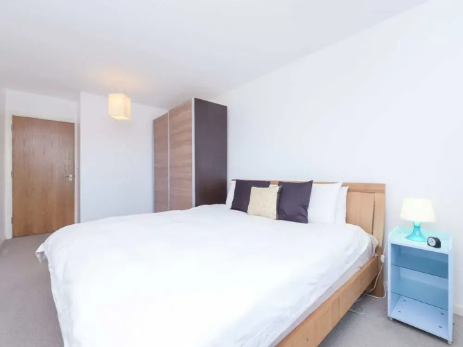 Roffey Apartment