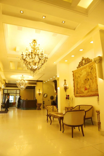 Royal Garden Hotel