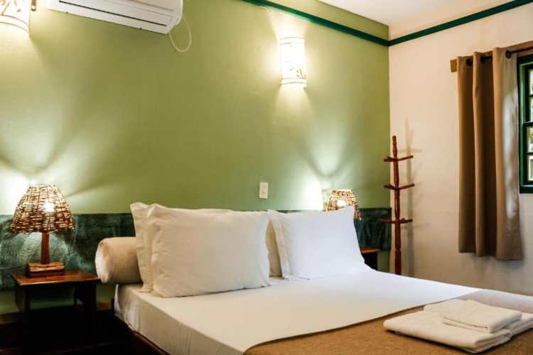 Standard Quadruple room with view