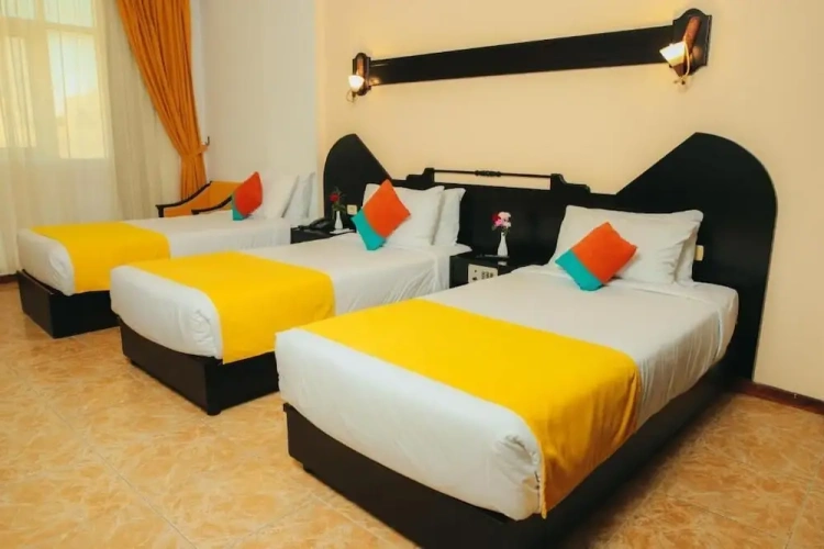 Standard Triple room