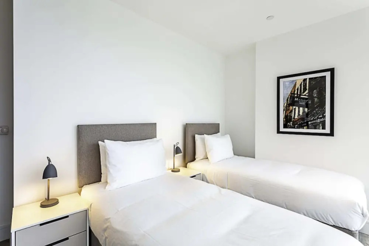 Icon Tower Flat One - North Acton