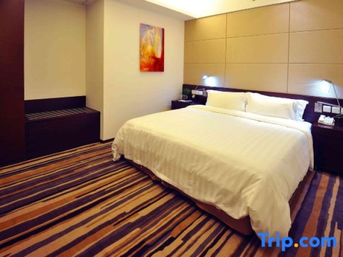 Deluxe Double Suite