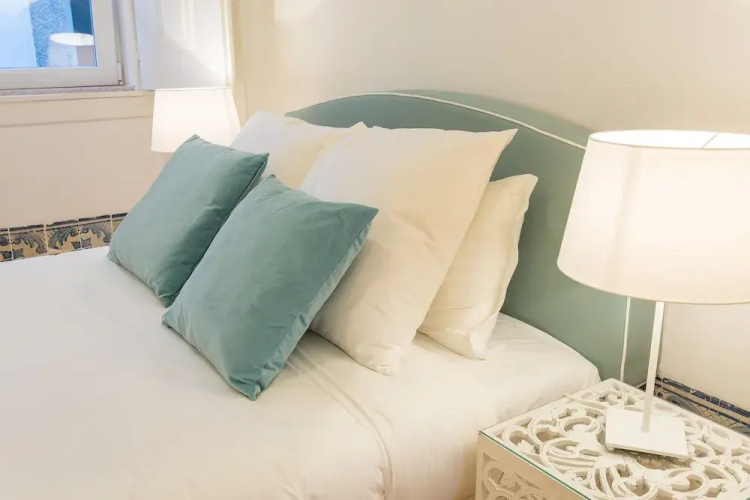 Chiado-apartment-holiday-rental-in-lisbon