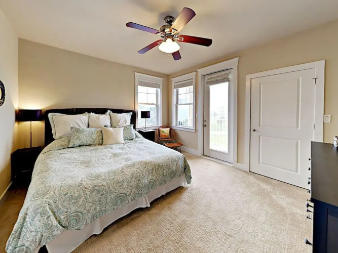 Pointe West #203 - 3 Br Condo