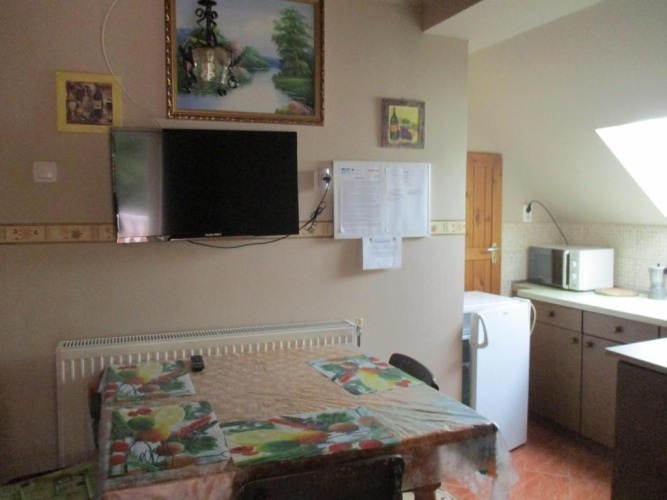3 Bedrooms Apartment