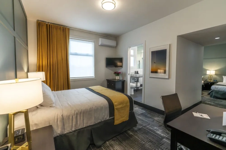 Premier Triple room