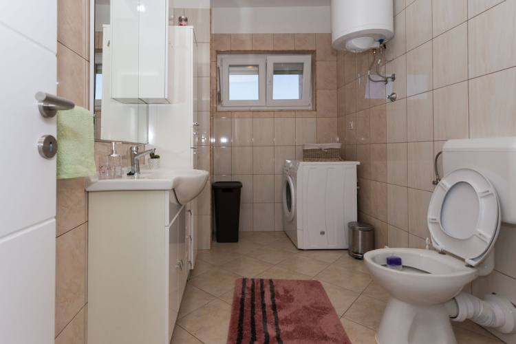Villa Caper