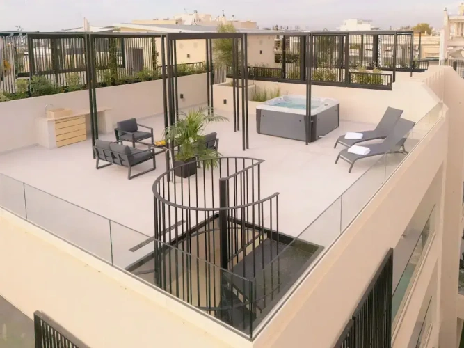 2 Bedrooms Deluxe Penthouse room with mountain view