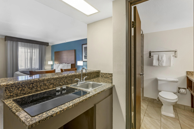Best Western InnSuites Tucson Foothills Hotel & Suites photo 9