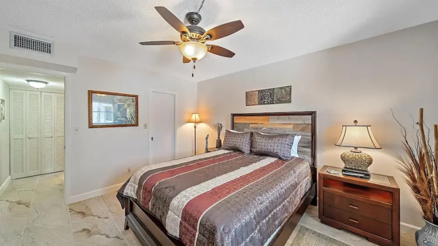 Salty Soldi 2 Bedroom Condo by RedAwning