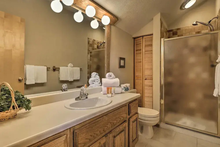 Resort Perks & Trail Access: Silverthorne Condo!