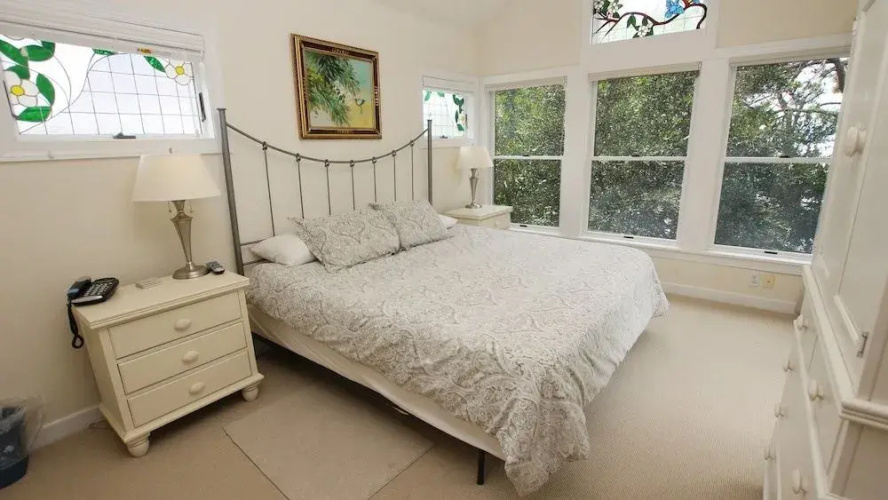 Bay Breeze - 5 Br Home