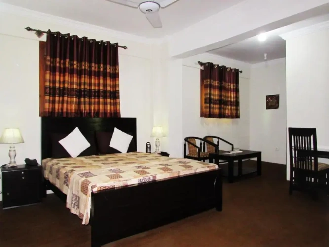 Standard Twin room with view