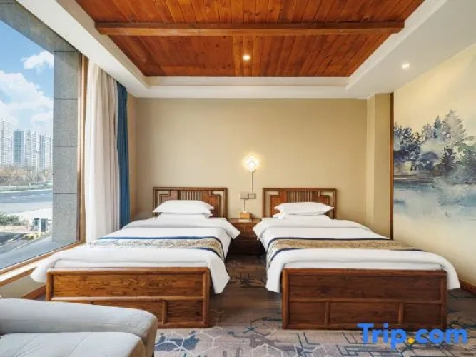 Standard room with view