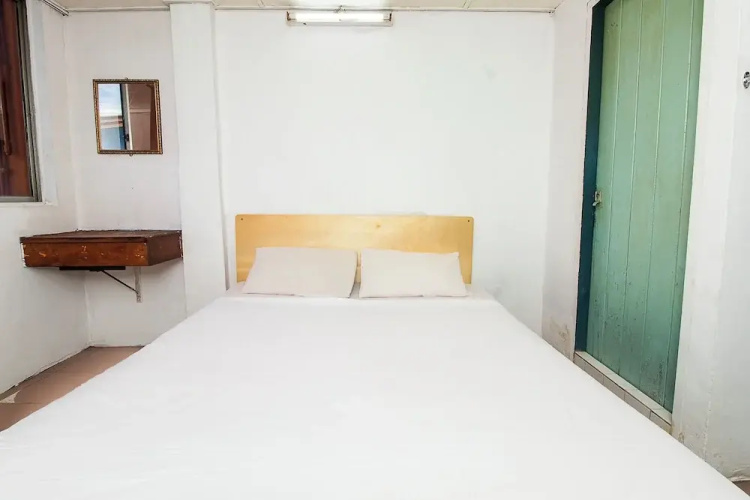 Gold Star Hotel