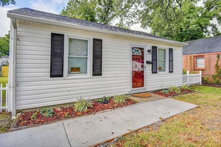 2 Bedrooms Cottage