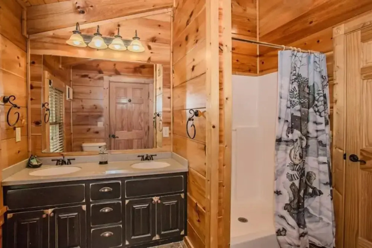 River's Edge By Heritage Cabin Rentals