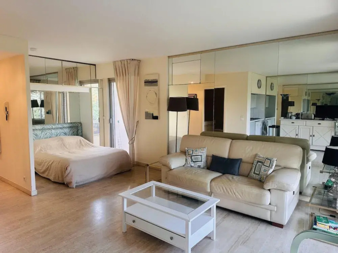 Light Modern Studio With Garden Pool- 2294