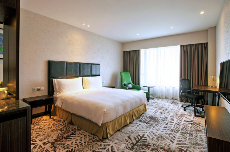 Crowne Plaza Shanghai Jinshan Hotel