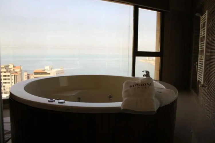 Sunrise Hotel