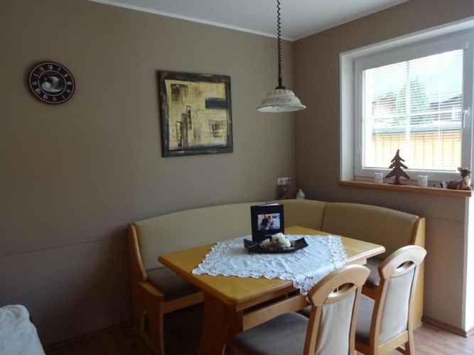 1 Bedroom Basement Apartment