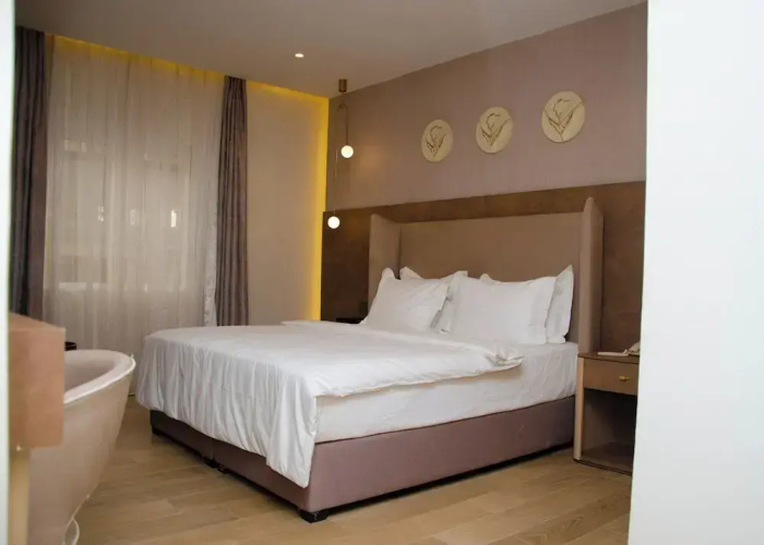 Check Inn Hotel Gimbiya