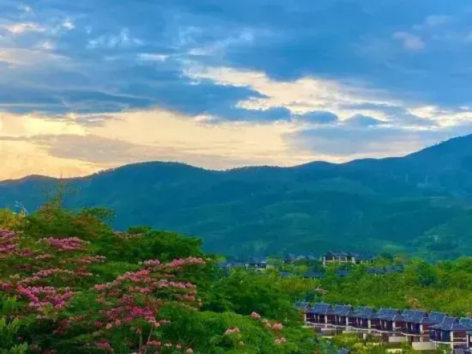 Mountain View Water System Villa