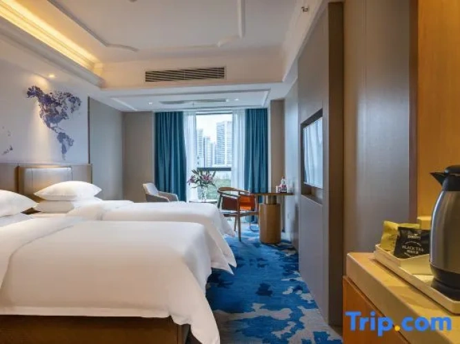 Standard Twin room with garden view