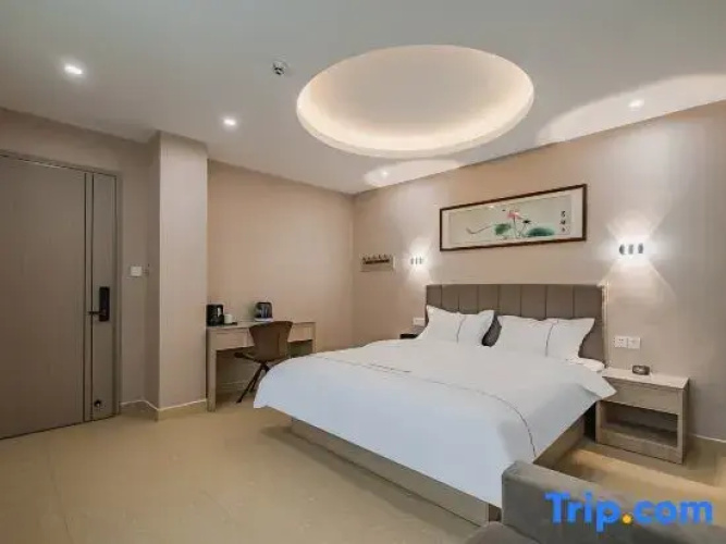 Light Luxury Apartment