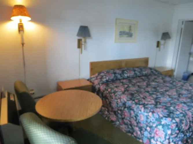 Travelers Inn