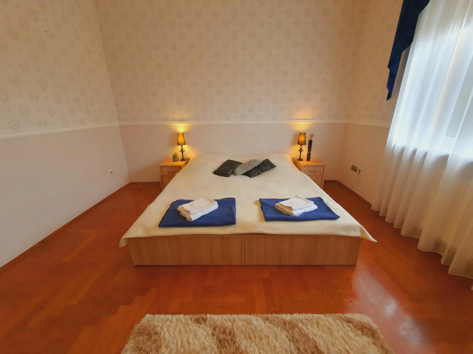Adel Apartman