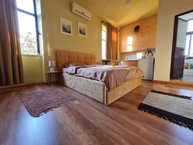 Ex-Block District charming studio apartment with treeish sorrounding view!