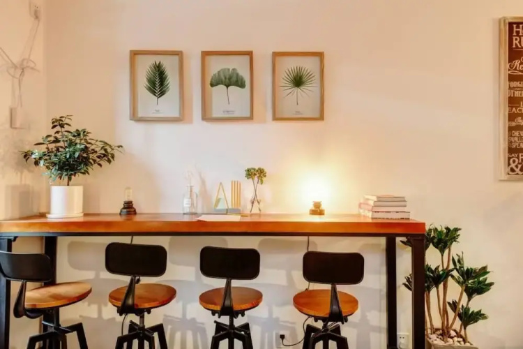 Welcome Home Courtyard-Black Boutique