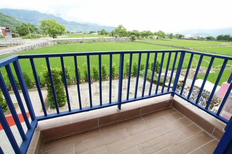1 Bedroom Standard Quadruple Family room