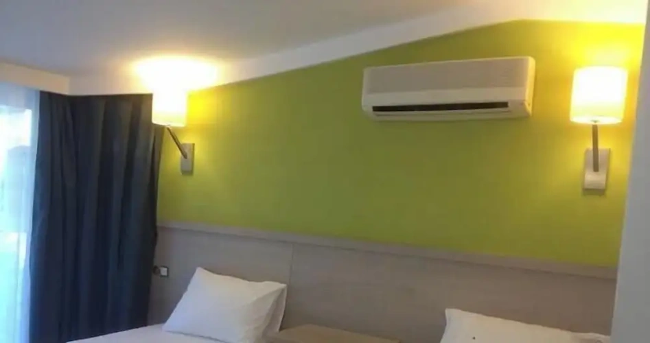 Standard Twin Family room