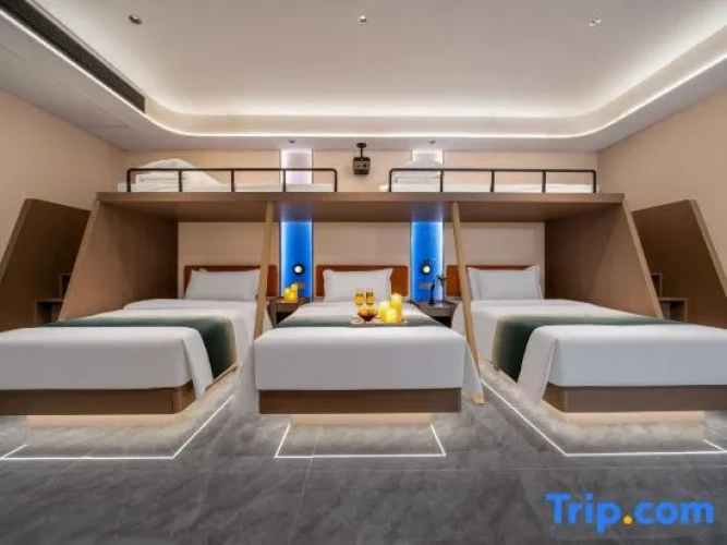 Standard Quintuple room