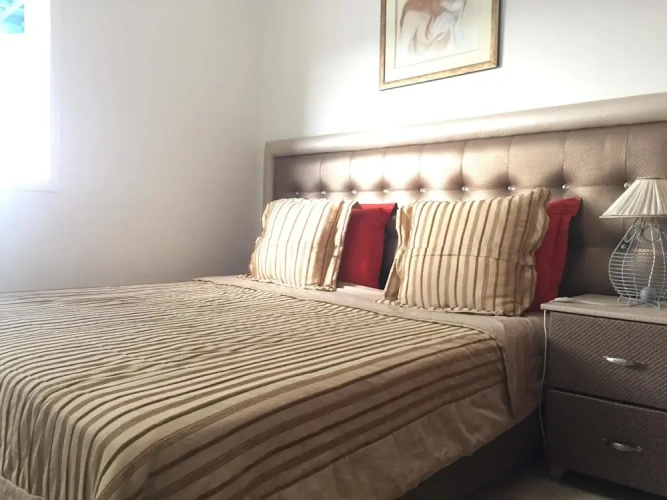 4 Bedrooms Apartment