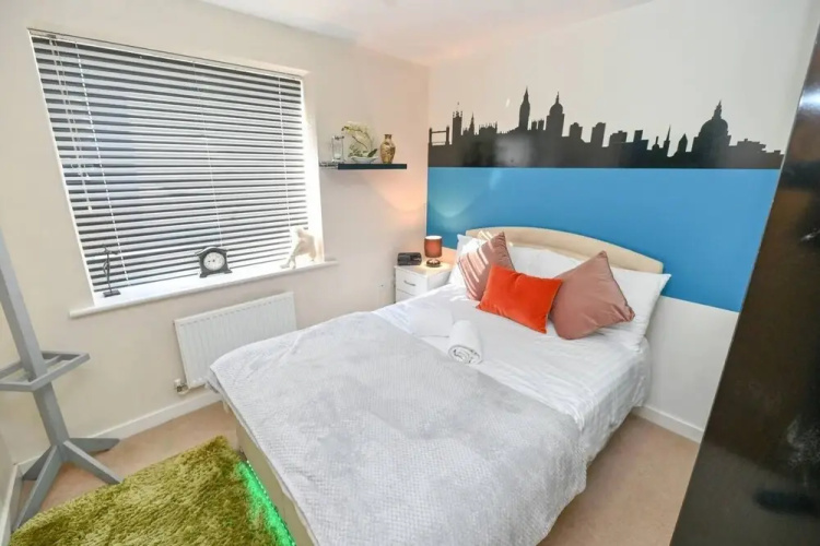 Tennyson Two Bedroom Apartment