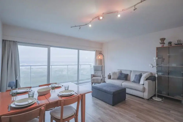 Studio by the Sea in Belgium With Beach Access