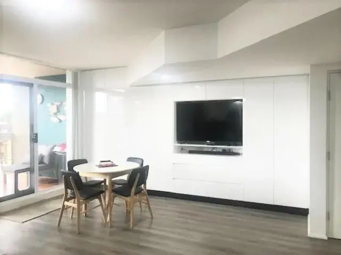 2 Bedrooms Apartment