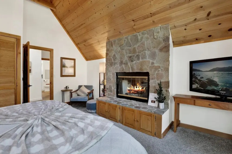 Green Canoe Cabin #2293