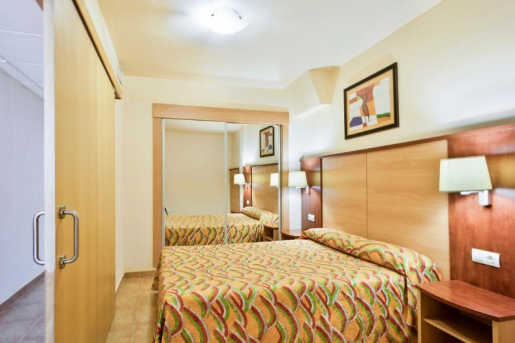2 Bedrooms Apartment