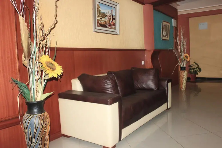 Tick Hotel