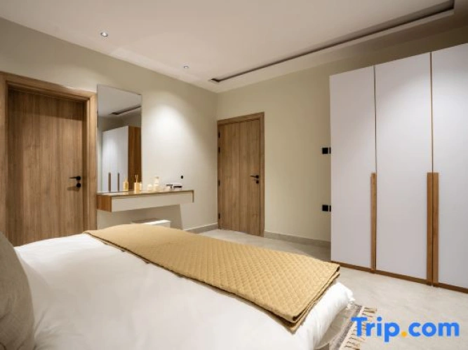 2 Bedrooms Suite