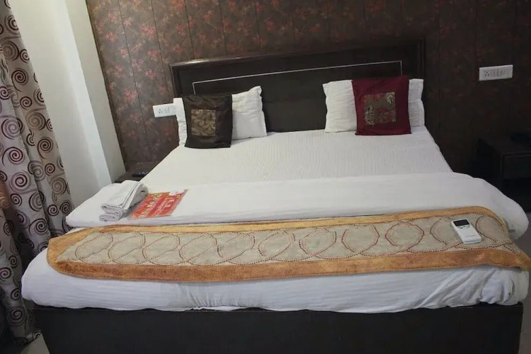 Hotel Redwood