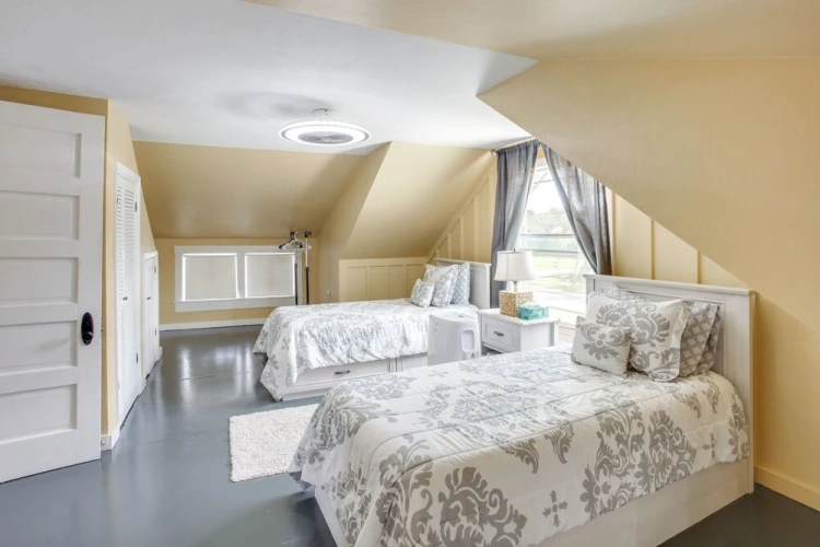 Guest rooms