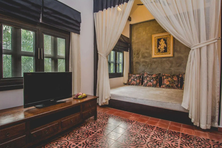Mulberry Hotel